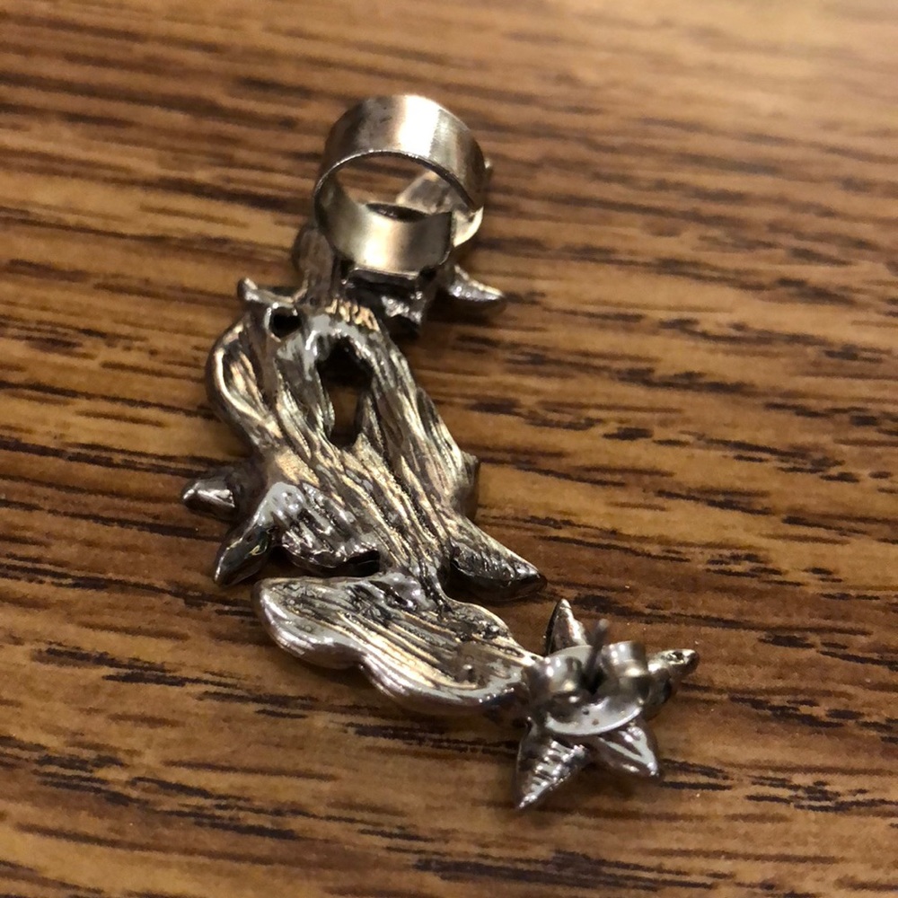 Earring/Ear Cuff - Picture 5 of 6